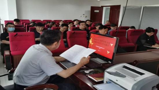 “精確定位,發揮引領,實現黨建和業務工作雙融合”主題黨課活動